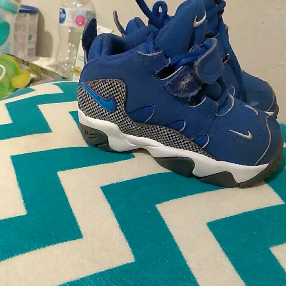 Shoes - Picture 2 of 2