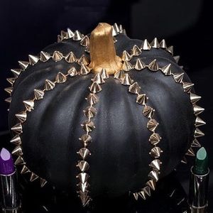 Black studded pumpkin