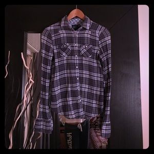 AE fitted flannel