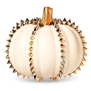 White studded pumpkin