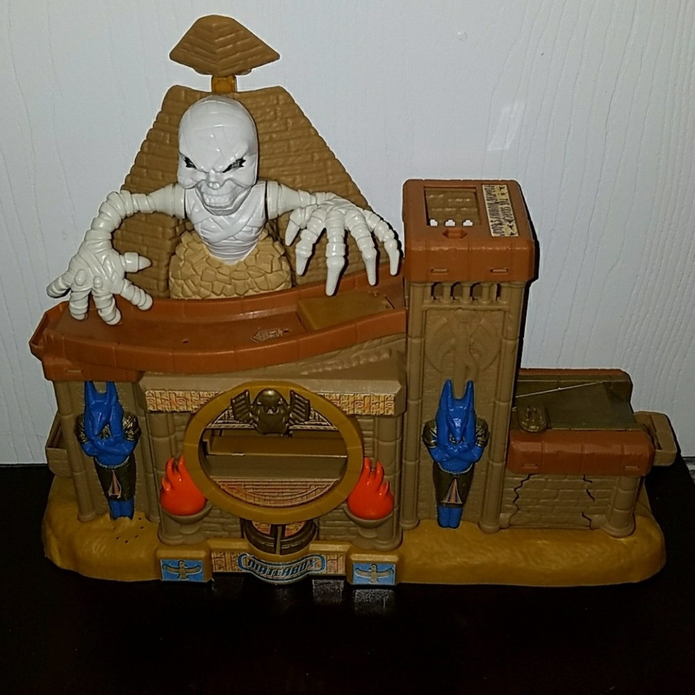 Matchbox the search for the mummy's gold cool toy