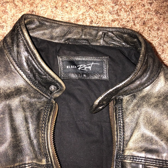 Leather Jacket - Picture 3 of 6