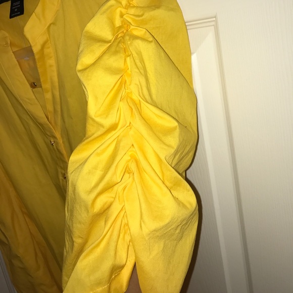 Bright Gold Blouse - Picture 4 of 5