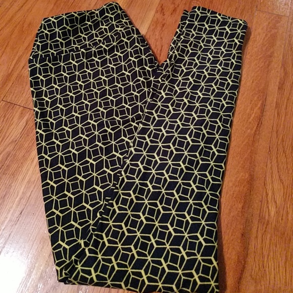LuLaRoe Pants - 🆕 LulaRoe Leggings OS (Steelers!)