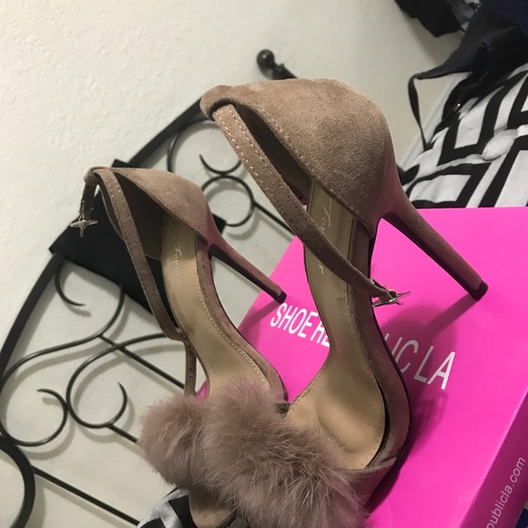 Fuzzy heels - Picture 3 of 3