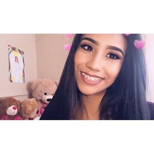 Meet your Posher, Anjelica