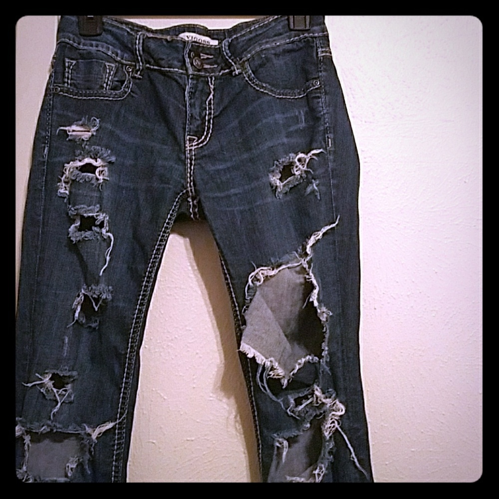 Ripped low rise skinny jeans
