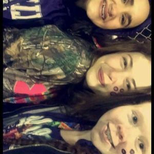 Meet your Posher, Danielle