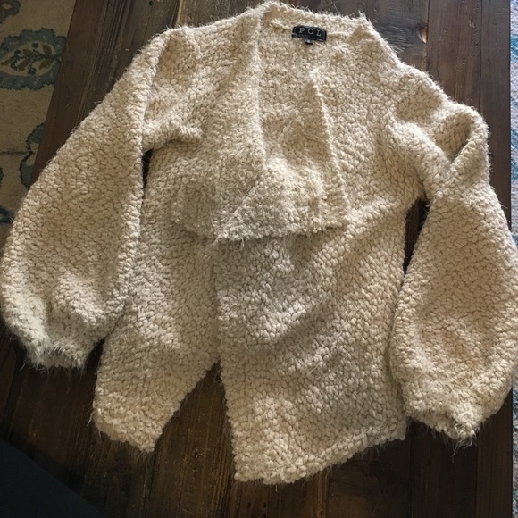 Jacket/ Sweater - Picture 5 of 5