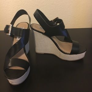 Steve Madden Ellie Black Wedges