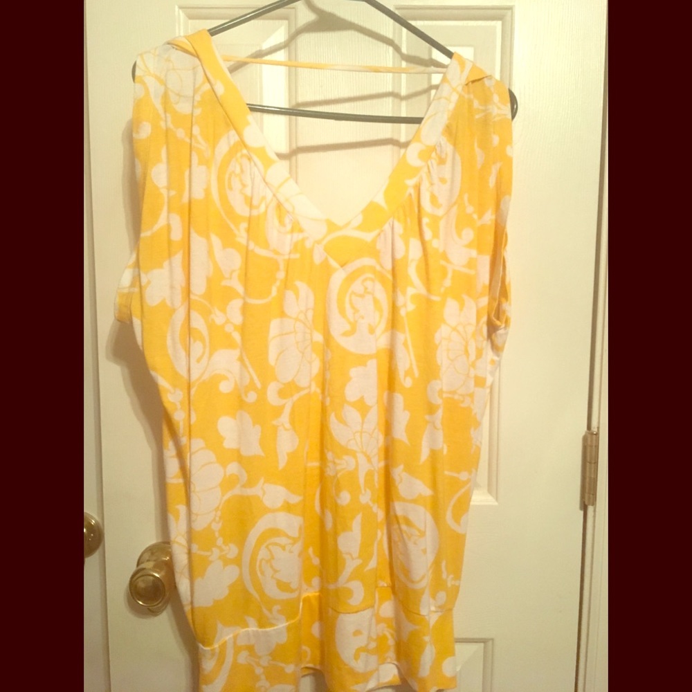 Old navy yellow top