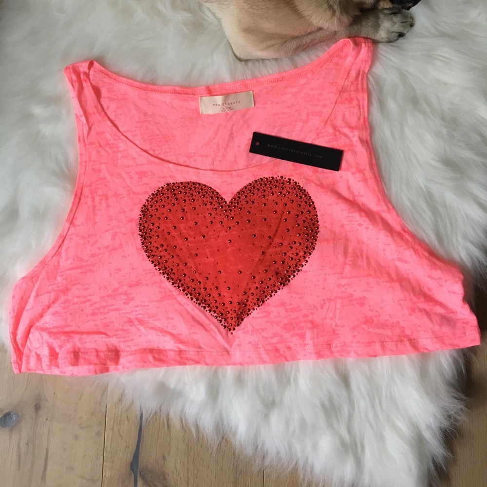 🌻NEW🌻 The Classic heart hot pink crop top
