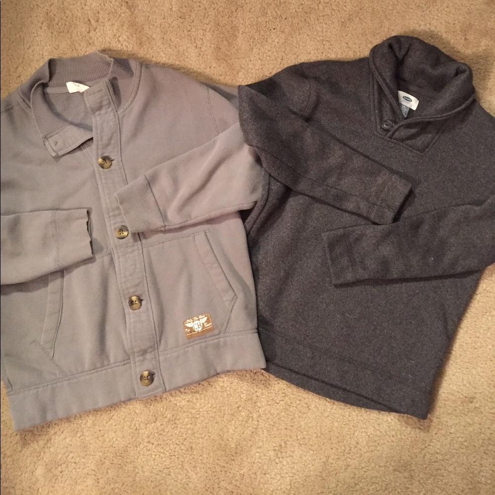 Lot of two long sleeve tops