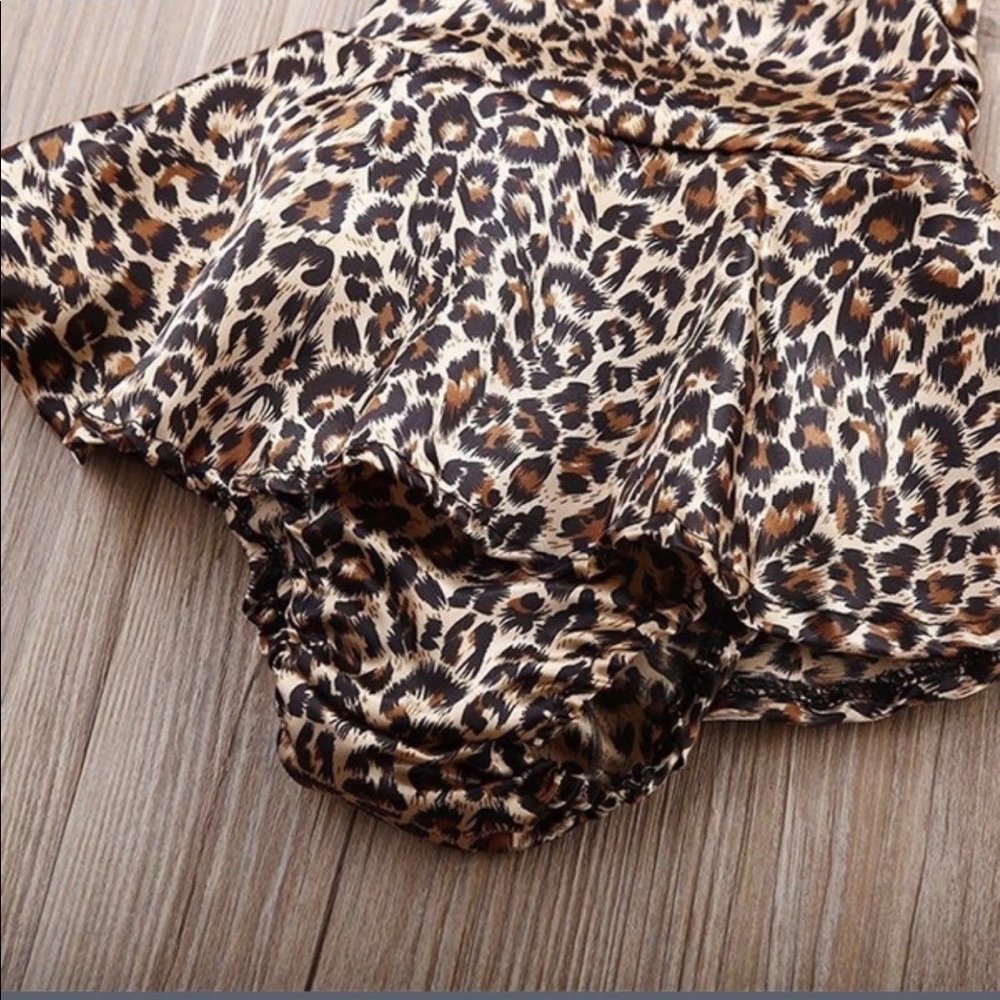 Baby Girl Leopard Bodysuit / Jumpsuit / Romper NWT - Picture 4 of 6