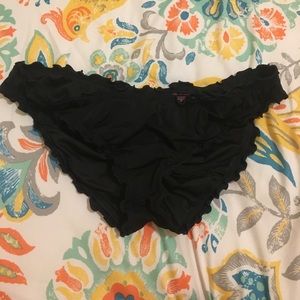 Victoria's Secret cheeky bikini bottom in black