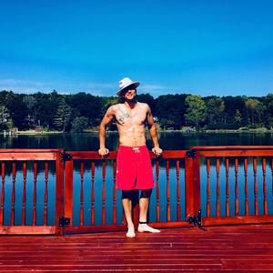 Meet your Posher, Zachary