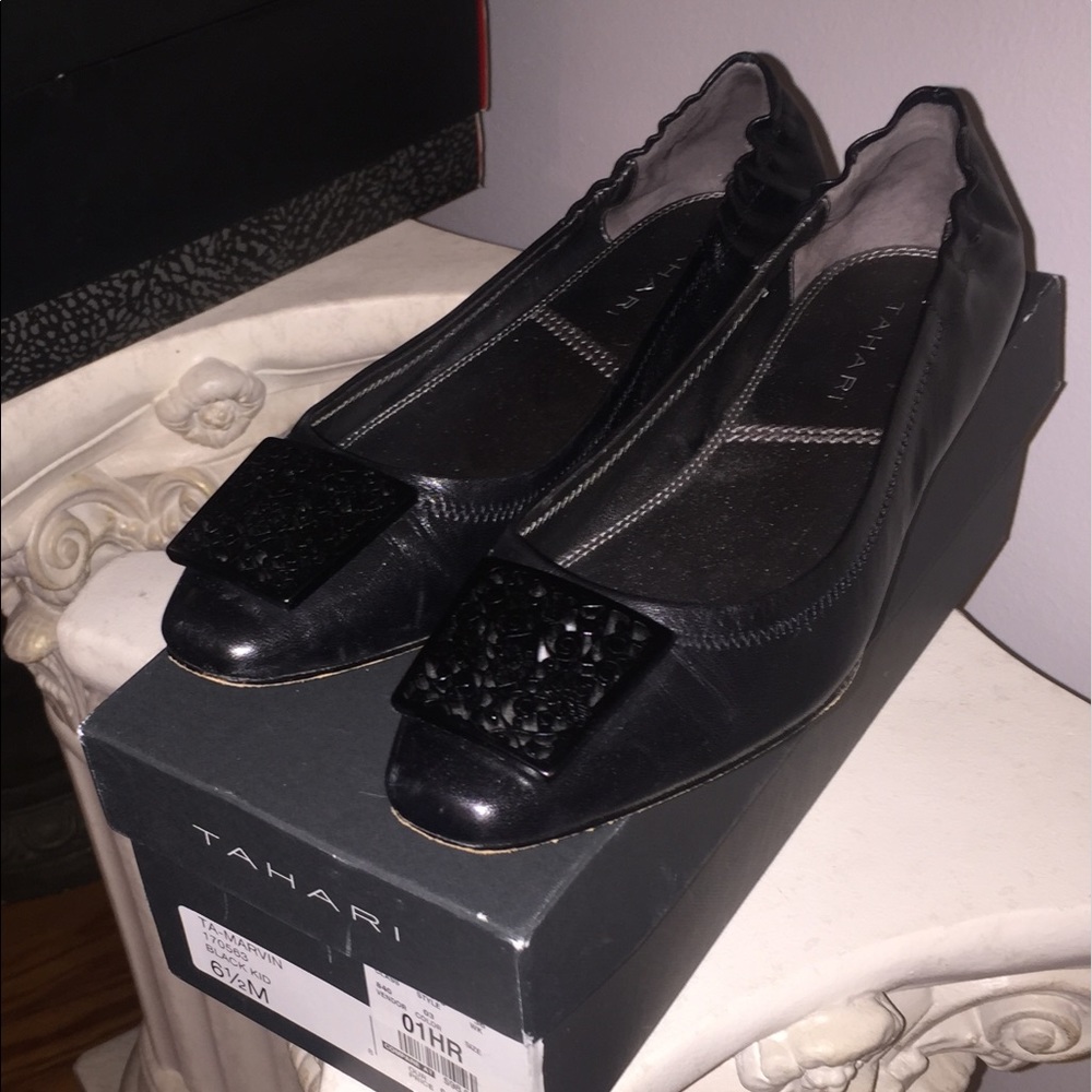 Tahari Black Flats