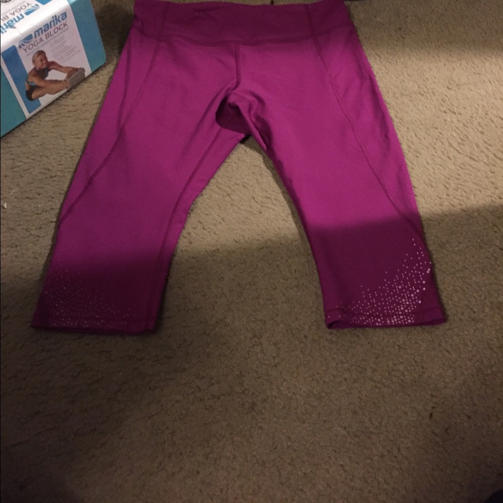 Lululemon crops!