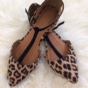 Leopard Print Pointed Toe Flats
