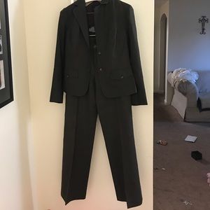 Professional pant suit