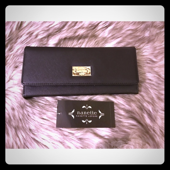 Nanette Lepore Handbags - 🆕 Nanette Lepore Wallet/Clutch