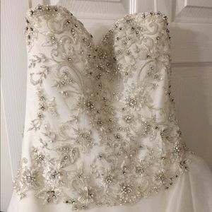 Ivory wedding dress