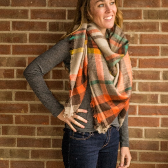 Plaid Blanket Scarf - Picture 3 of 4
