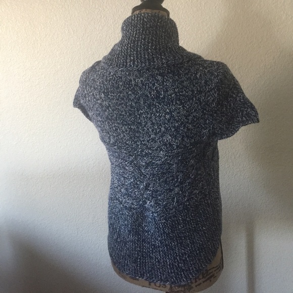 EXPRESS. New Size XS. - Picture 2 of 4