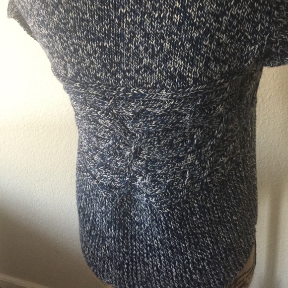 EXPRESS. New Size XS. - Picture 3 of 4