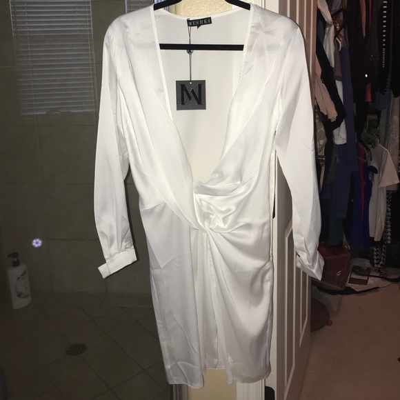 Silky white long sleeve plunging dress - Picture 2 of 2