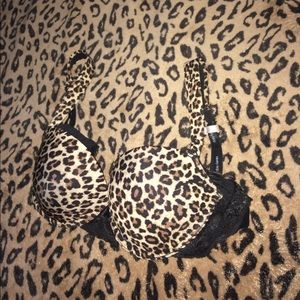 Women’s bra 38c Daisy Fuentes