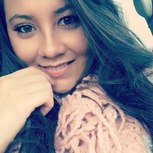 Meet your Posher, Yvette