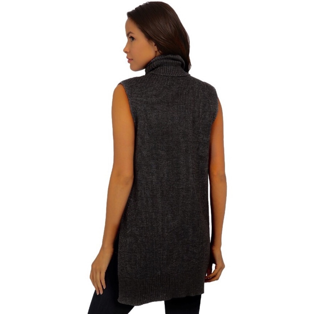 NEW Sleeveless Turtleneck Sweater