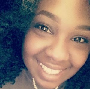 Meet your Posher, Chrisaundra