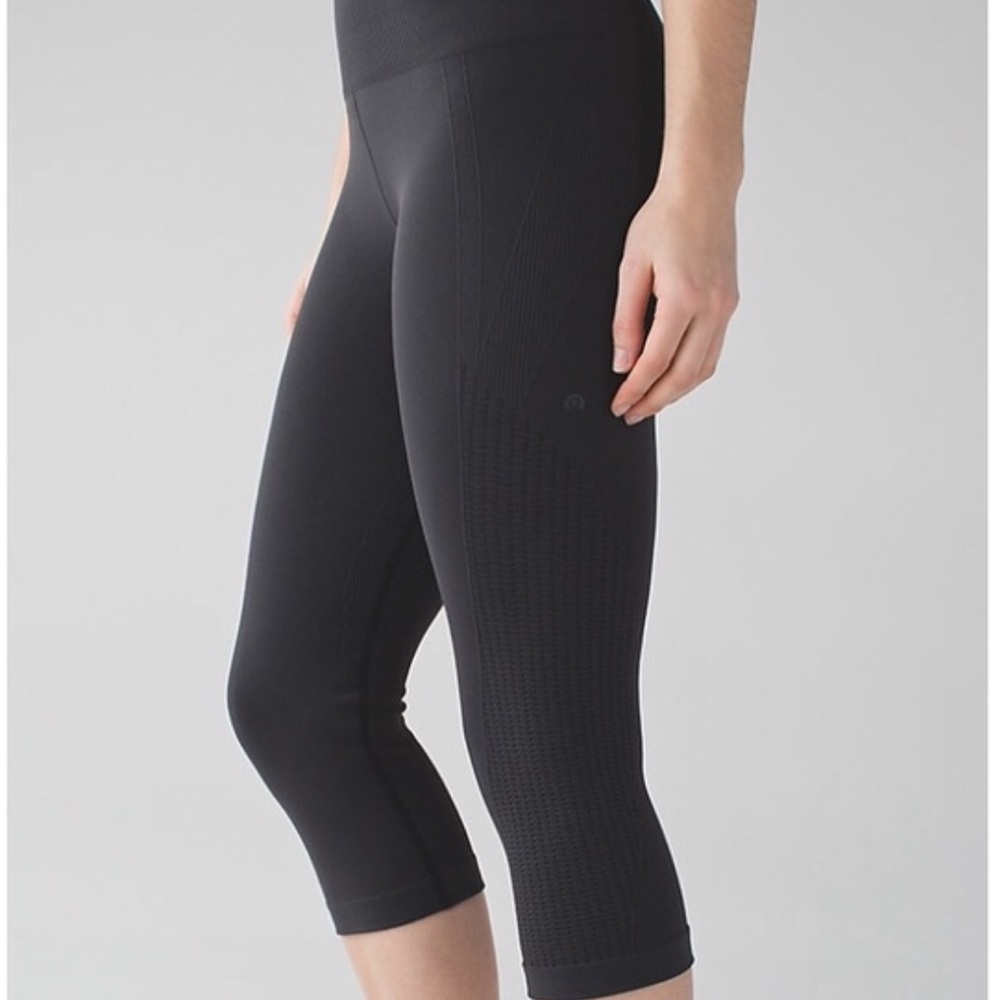 Lululemon Flow & Go Crop