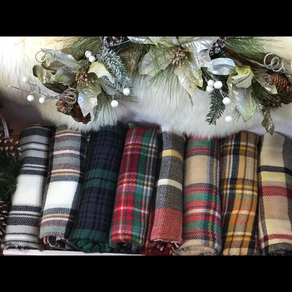 Christmas Oversized Blanket Tartan Scarf Wrap - Picture 3 of 3