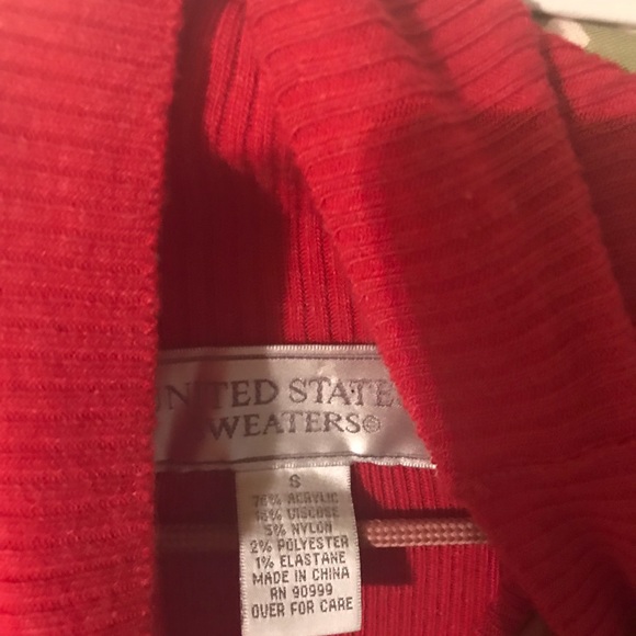 Sweaters - Picture 5 of 6