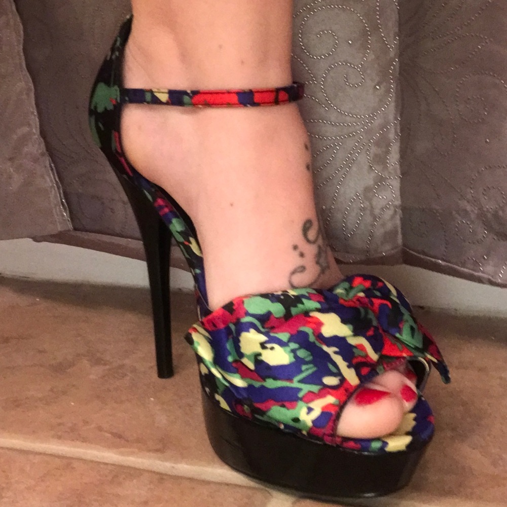 Multi colored high heels - Picture 3 of 6