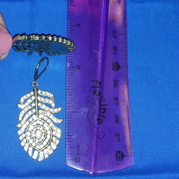 Earring - Picture 2 of 2