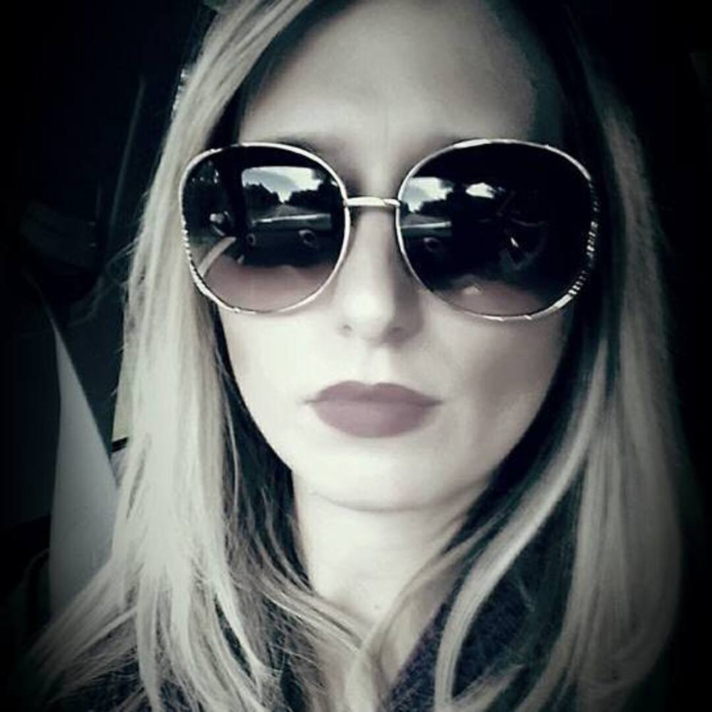 Meet your Posher, Christina