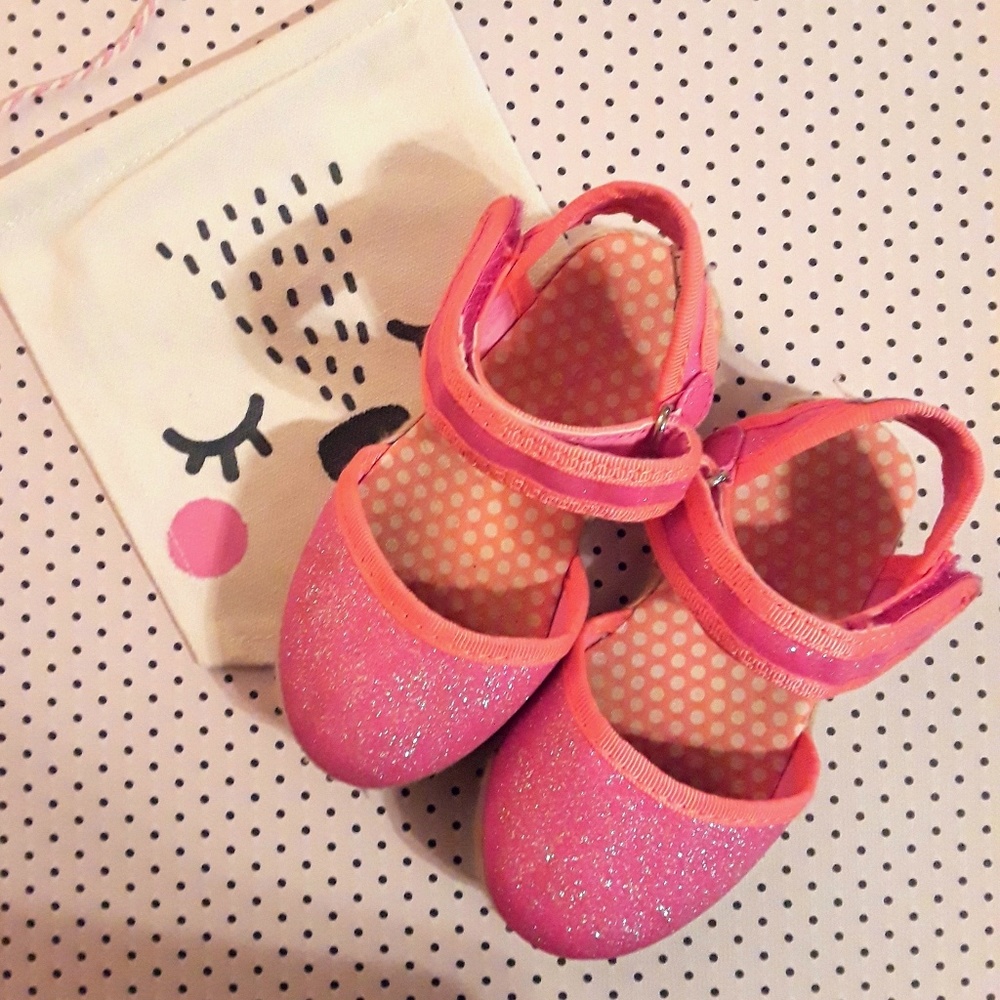 CARTER'S Girls Pink Shoes Size 6
