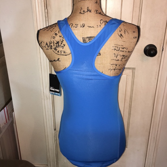 🌺NWT NIKE TANK🌺CLOSET CLOSING EVERYTHING MUST GO - Picture 2 of 4