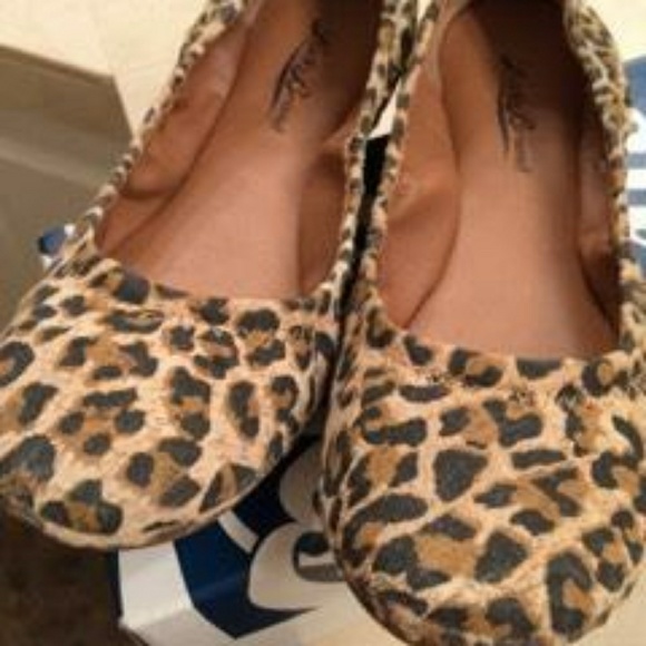 Lucky Brand Cheetah Flats - Picture 2 of 7