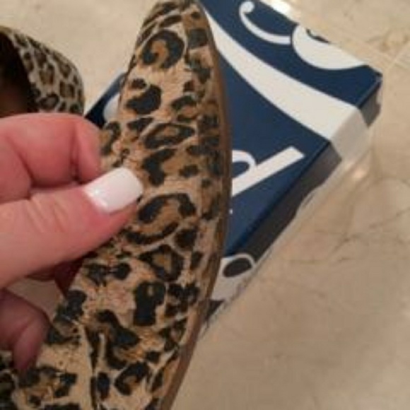 Lucky Brand Cheetah Flats - Picture 4 of 7