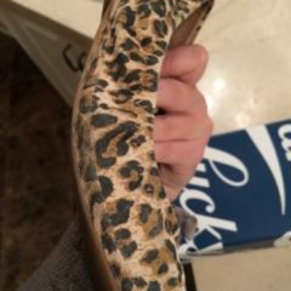 Lucky Brand Cheetah Flats - Picture 6 of 7