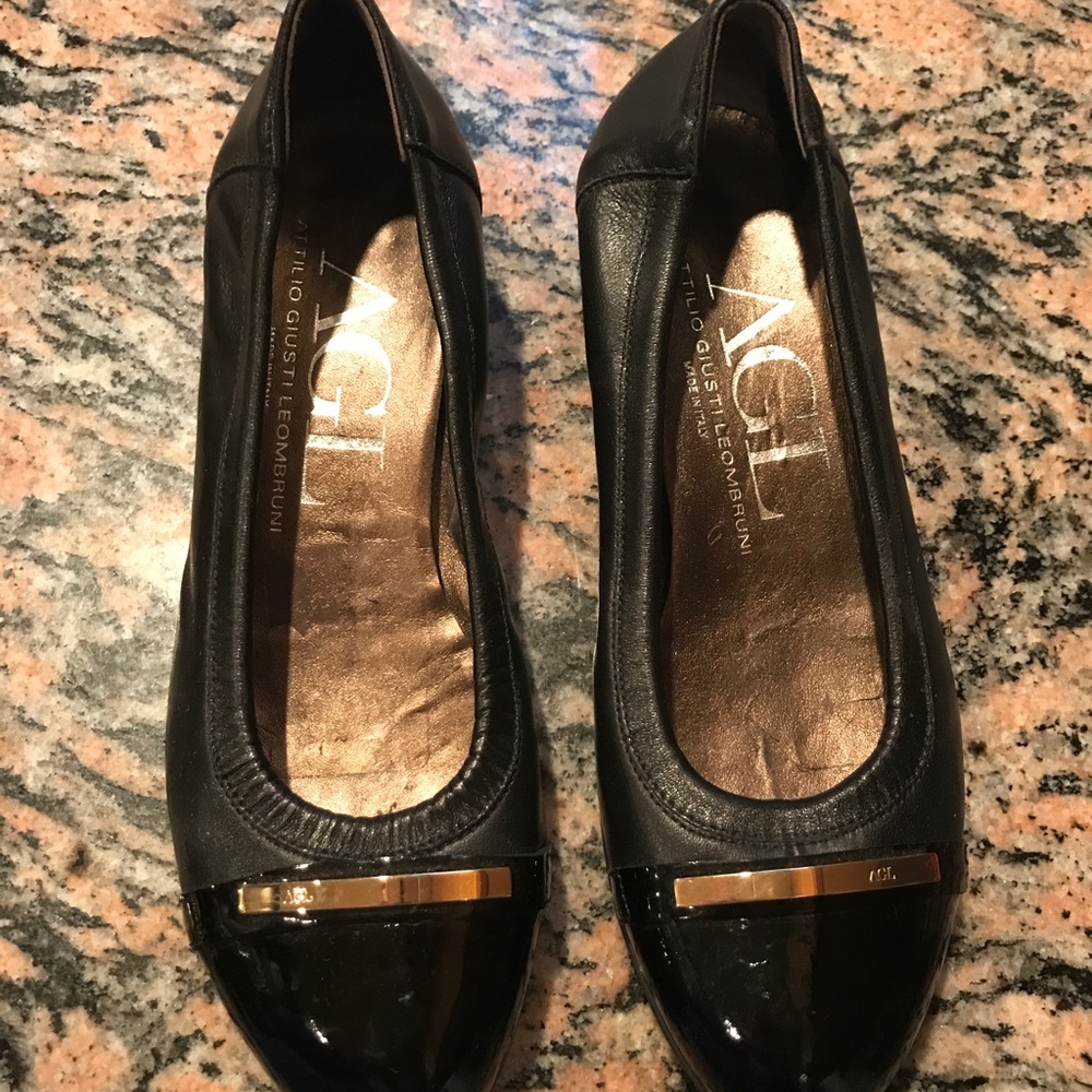 Rare leather AGL black flats with gold worn once
