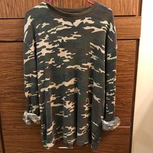 Distressed Camo Thermal