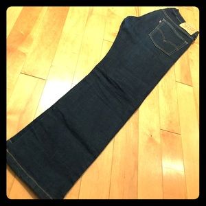 Levi’s 513 Slim Fit Jeans
