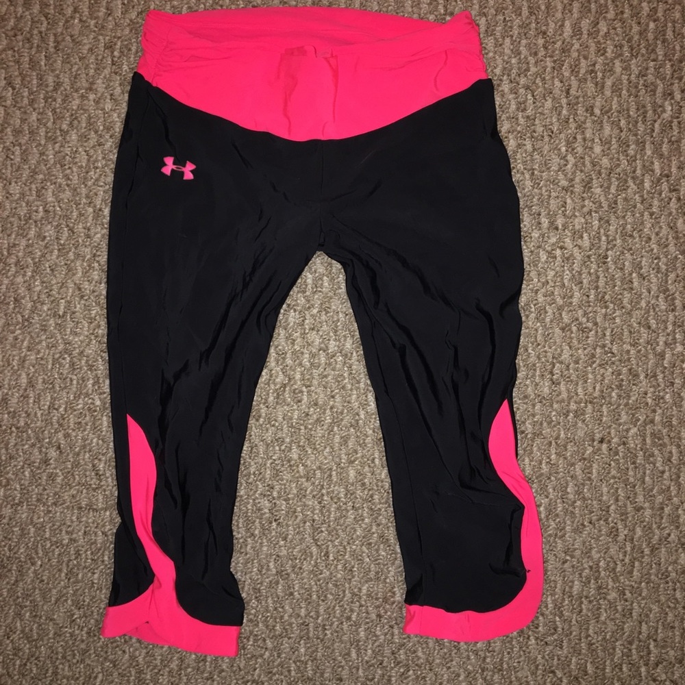 Under Armour neon pink and black crop leggings