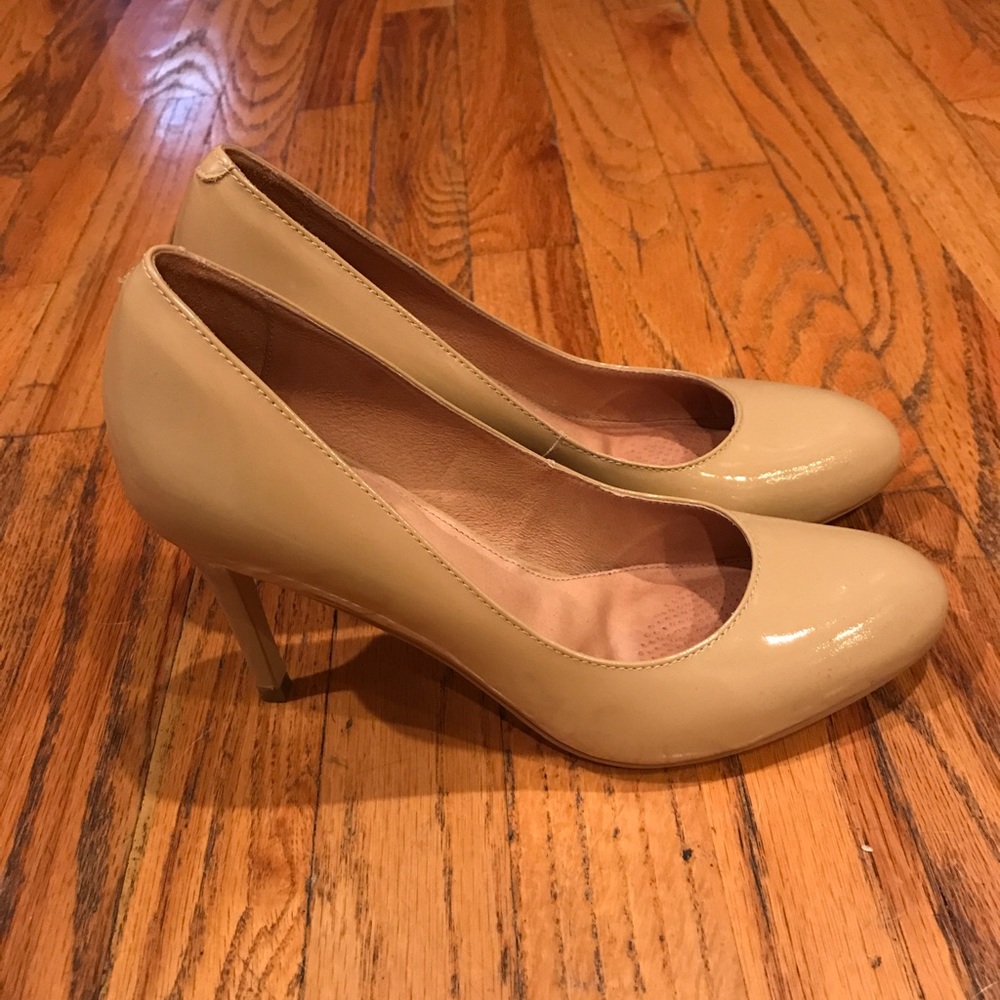 Corso como patent leather nude pumps